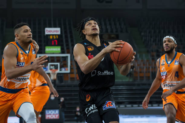 ATP250布加勒斯特站 ：布云朝克特无缘16强.