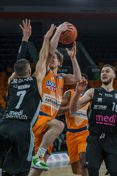 而是整个团 而是整个团