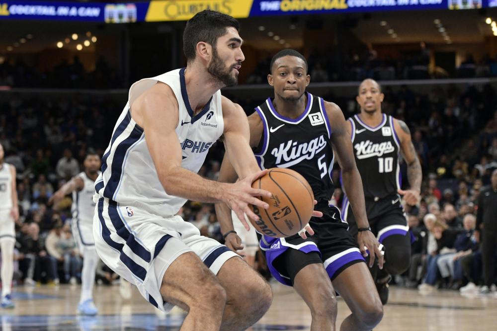 篮球篮网进攻端突然断电，惨遭逆转